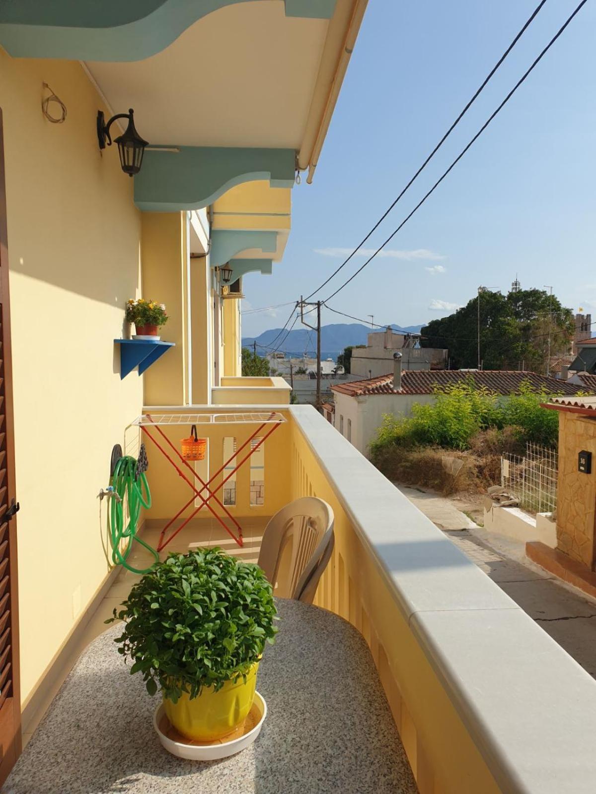 Beautiful House In Aegina Lejlighed Eksteriør billede